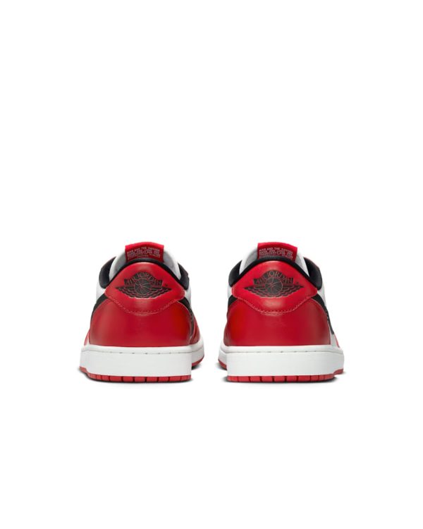 Air Jordan 1 Low OG “Chicago” 2025