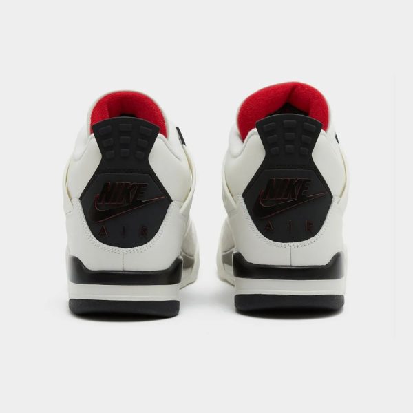 Air Jordan 4 “Flight Club”
